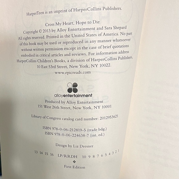 First Edition Hardcover The Lying Game Series books 2 and 6, like new condition - Picture 4 of 7